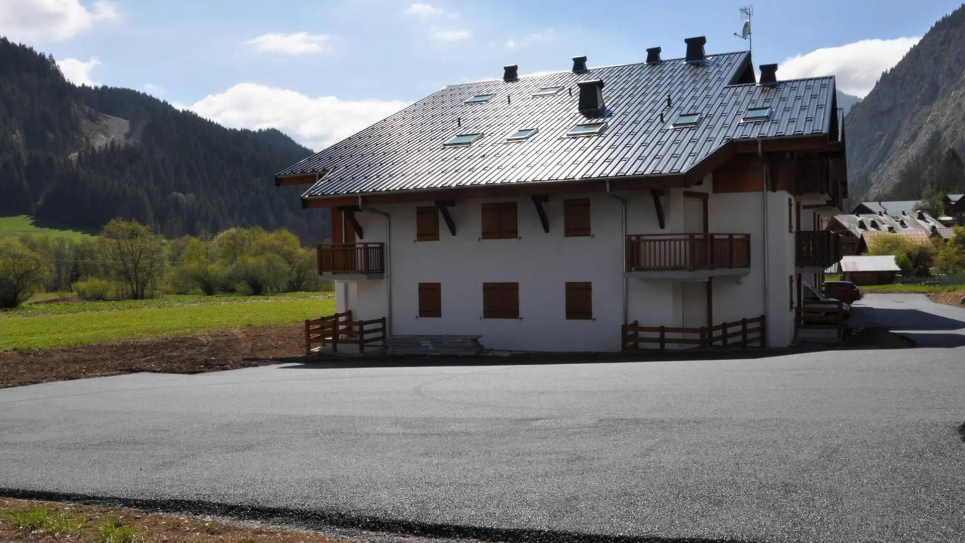 Appartement 2 Pieces Pres Des Pistes Avec Terrasse, Parking Et Coin Montagne - Fr-1-692-89 La Chapelle-d'Abondance 0*,  France